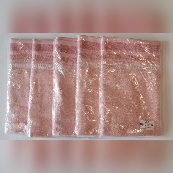 Set of 6 (not 5) Pink Striped Towels - Picture 3 of 5